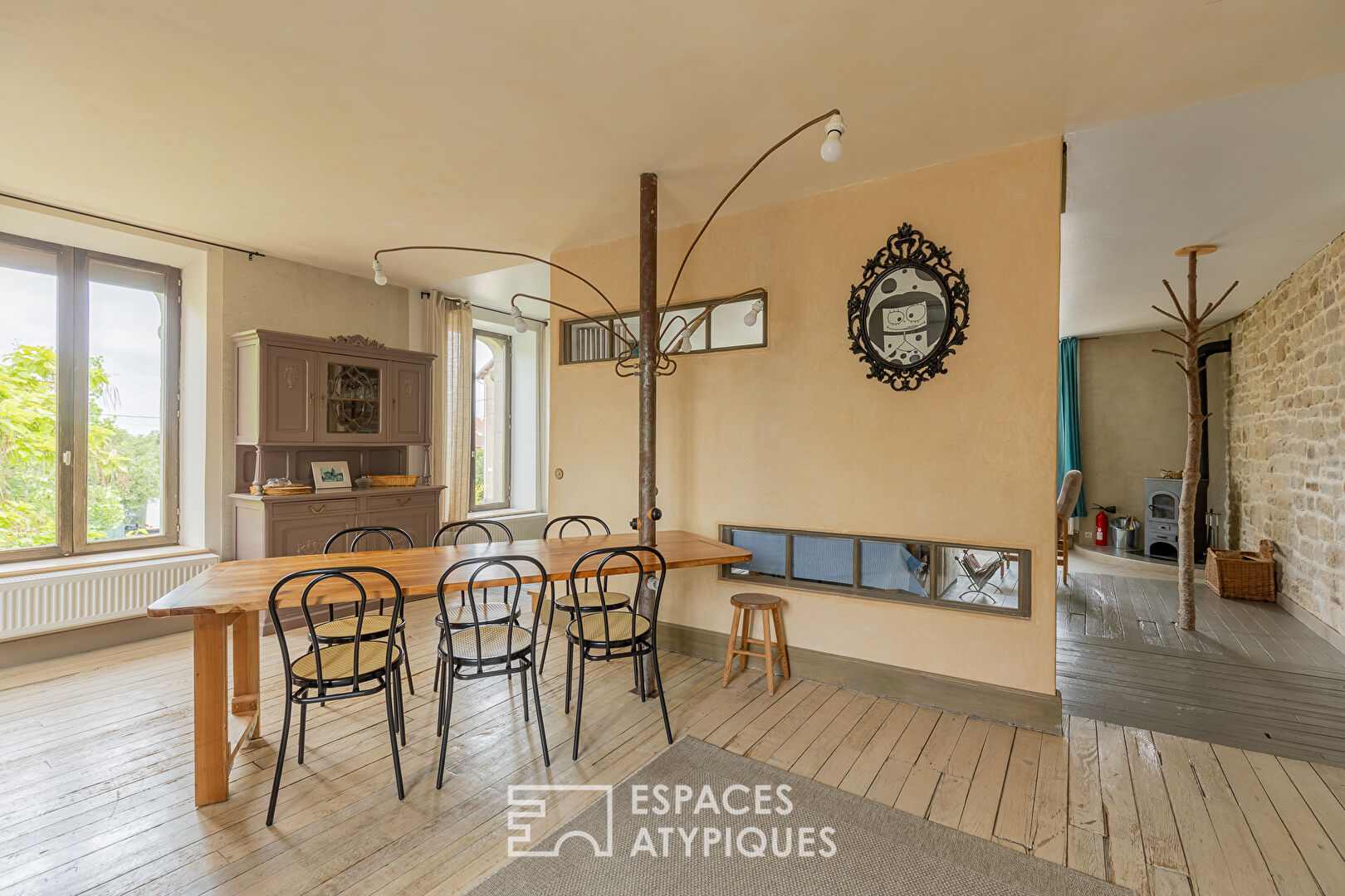 Renovated former hotel with gîtes a stone’s throw from the Pierre-Percée lake