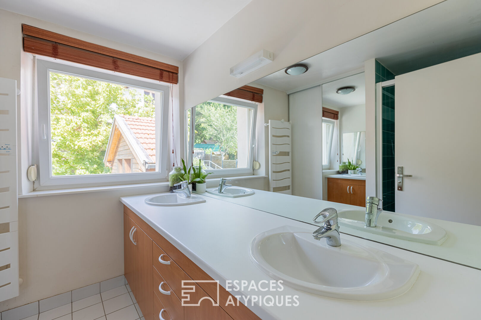 Elegant renovated duplex apartment on the top floor