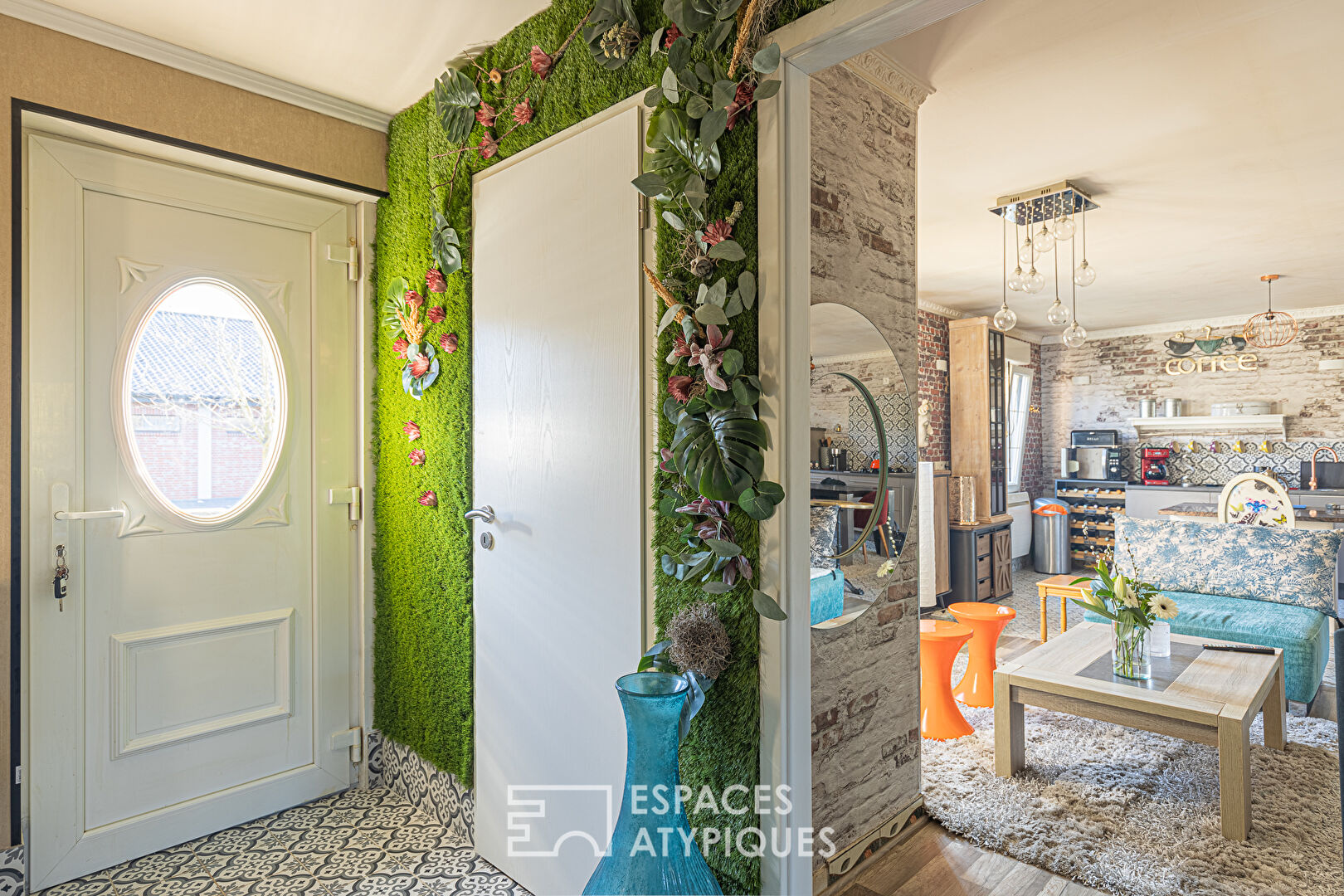 Property consisting of a house and an independent studio