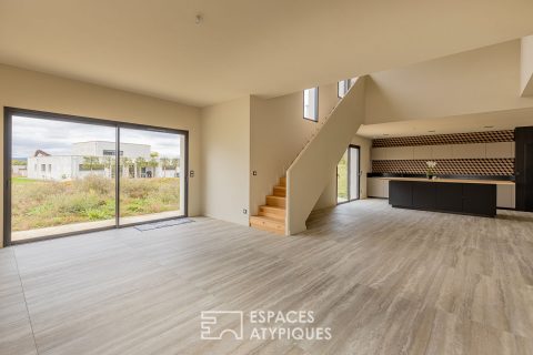 Contemporaine d&rsquo;exception avec vue sur le golf