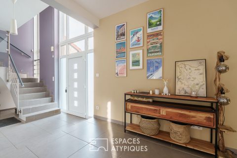 Maison d’architecte et son jardin en bordure de forêt