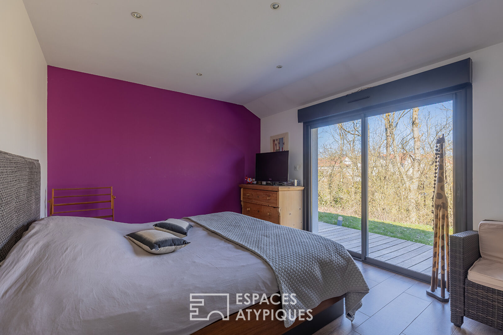 Maison contemporaine avec piscine au calme de la campagne