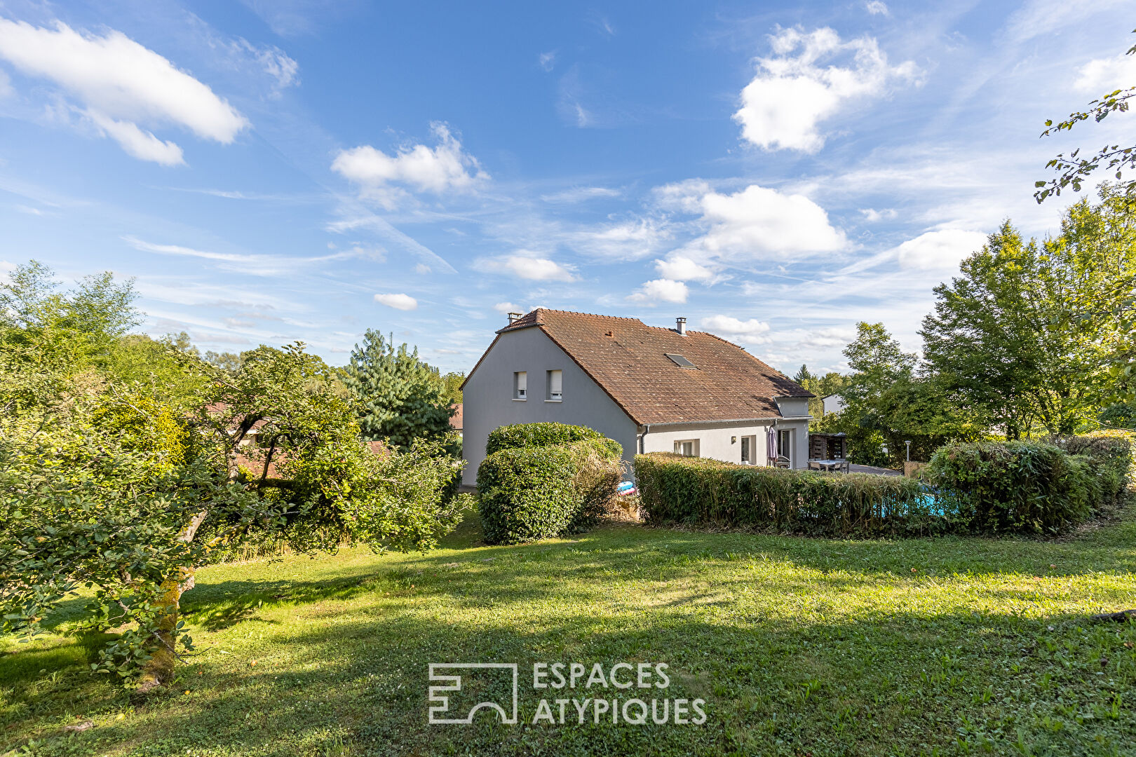 Villa familiale avec piscine et jardin aux portes de Metz