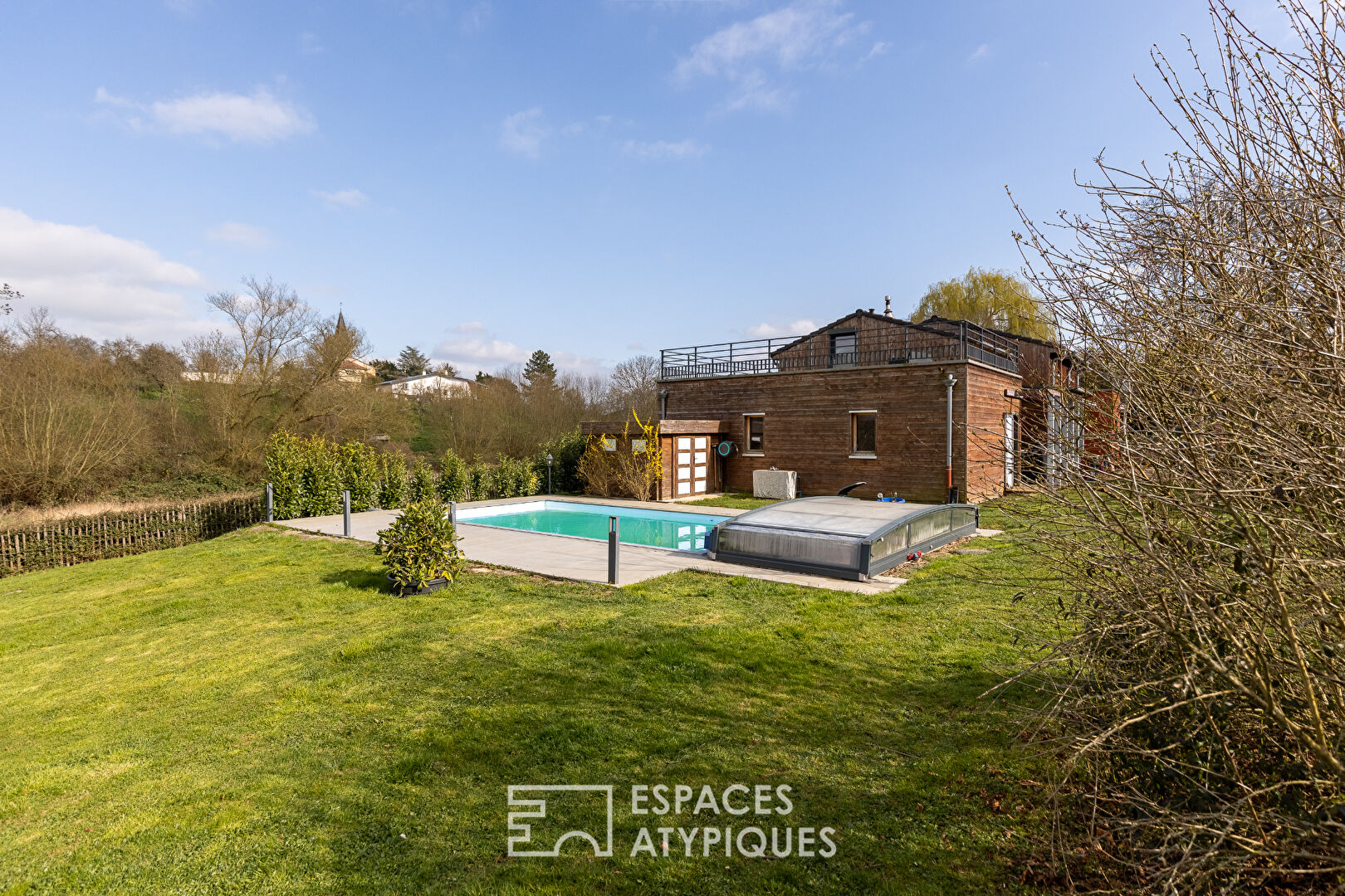 Eco-responsible house in the heart of nature