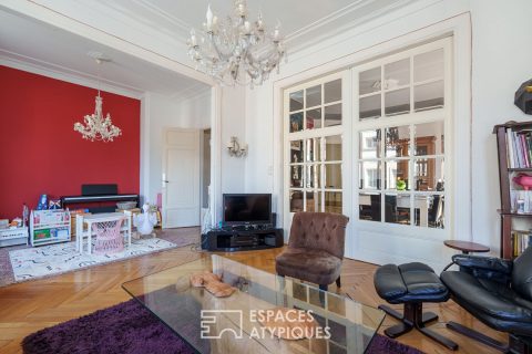 Hôtel particulier en coeur de ville et sa terrasse sur les toits