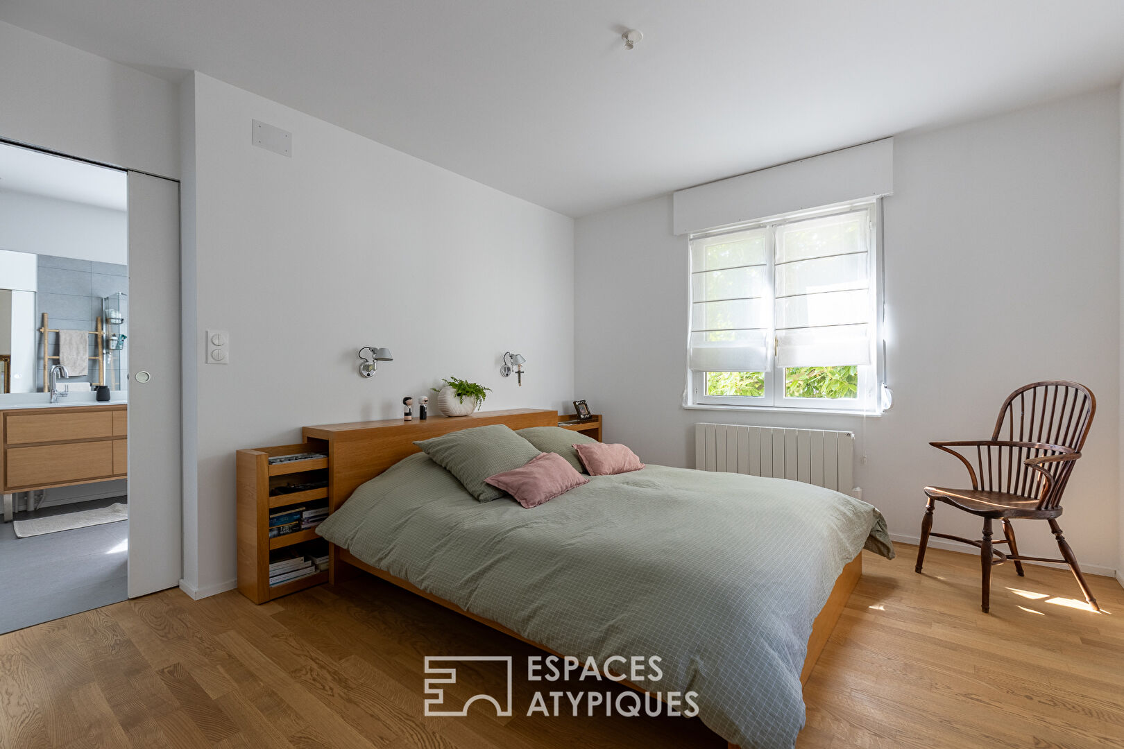 Maison d’architecte et son écrin de verdure paysager
