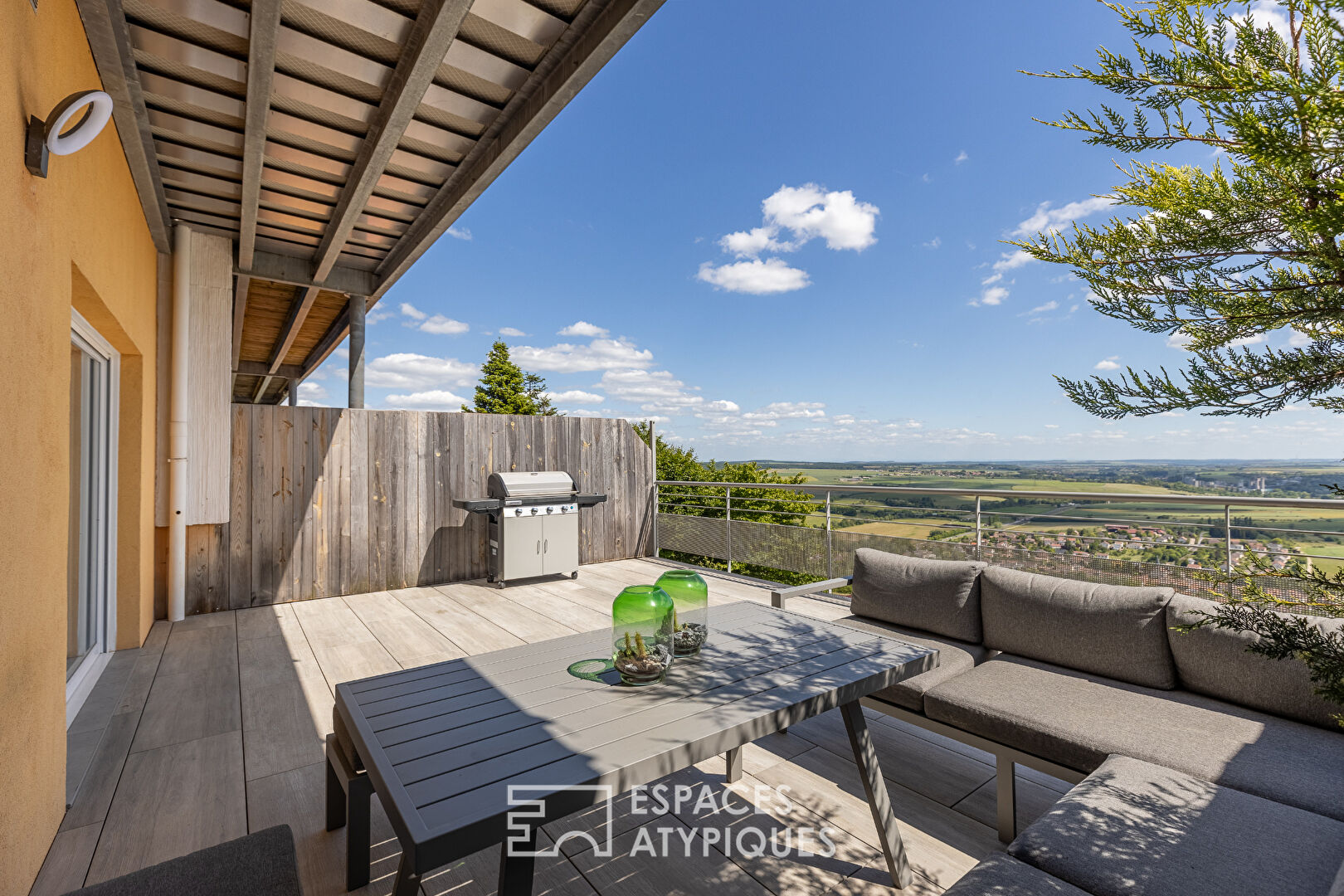 Maison familiale et sa vue panoramique