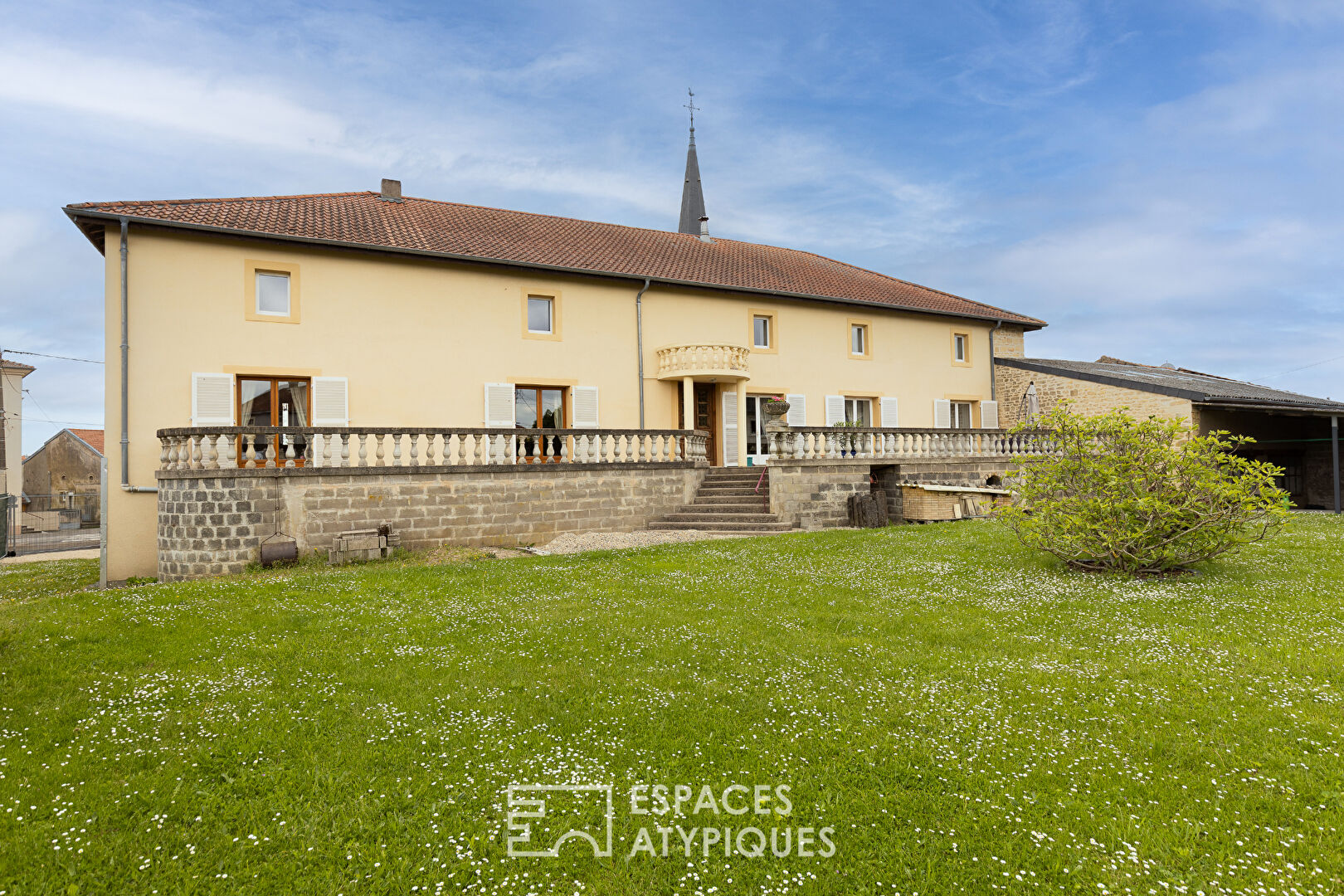Ancien château chargé d’histoire sur le plateau Lorrain