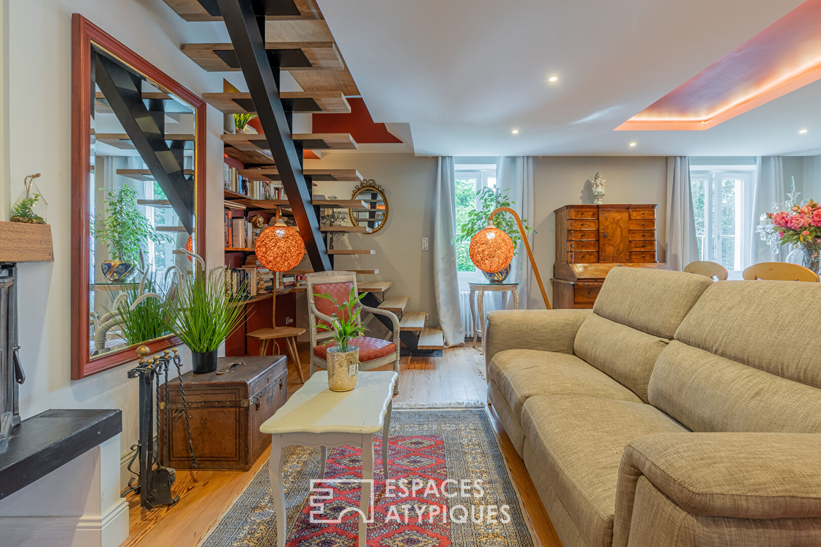 Authentic manor house overlooking the Moselle river