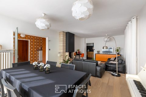 Renovated architect-designed house in the heart of the Queuleu district