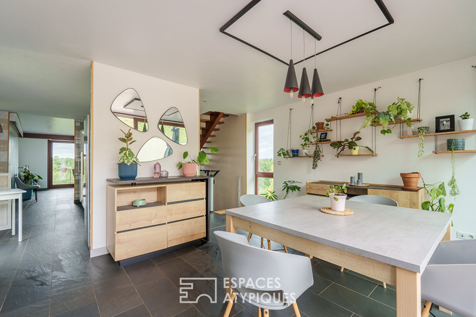 Contemporary architect-designed house with views of the Moselle River