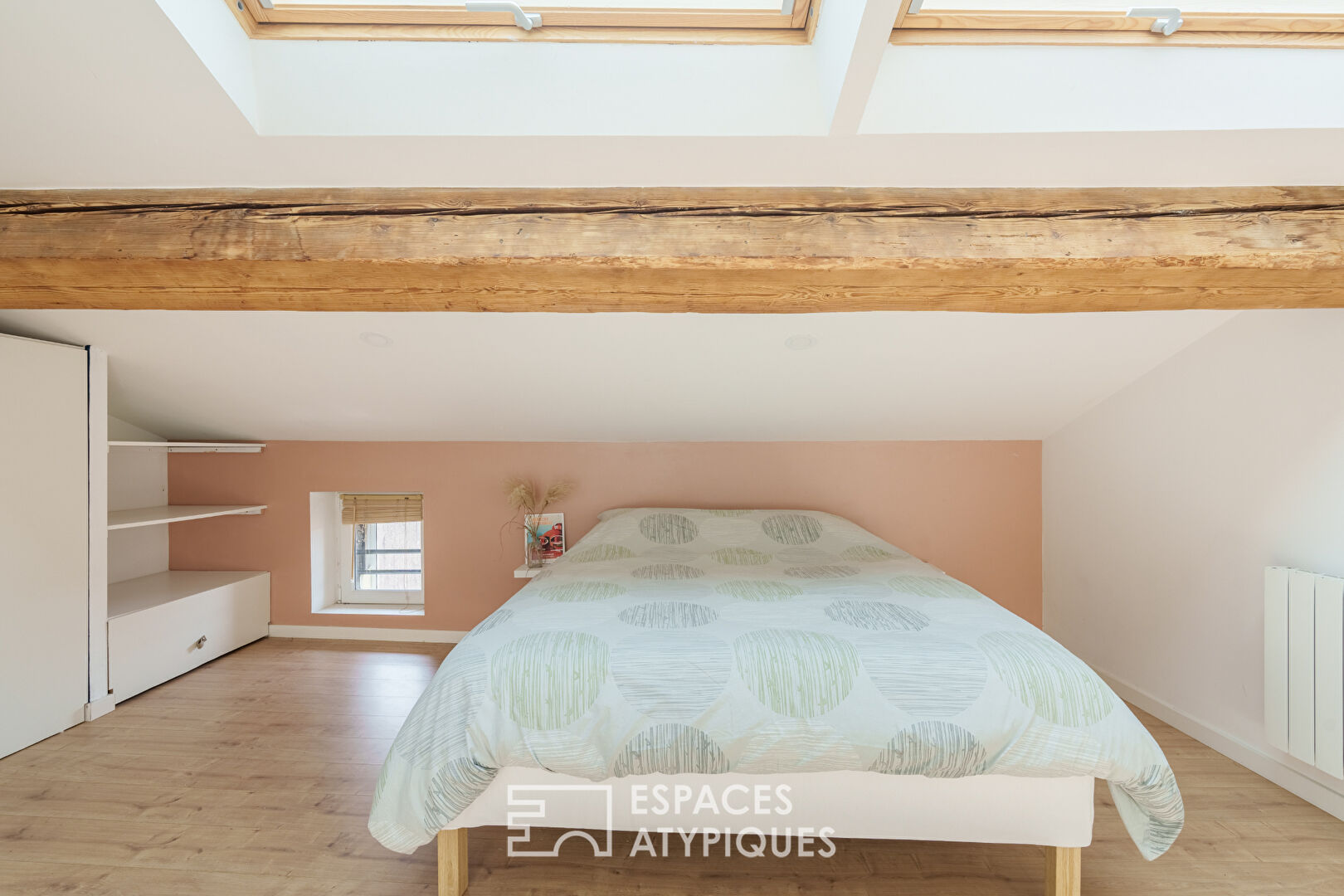 Duplex aux lignes contemporaines sous les toits de la Vieille Ville