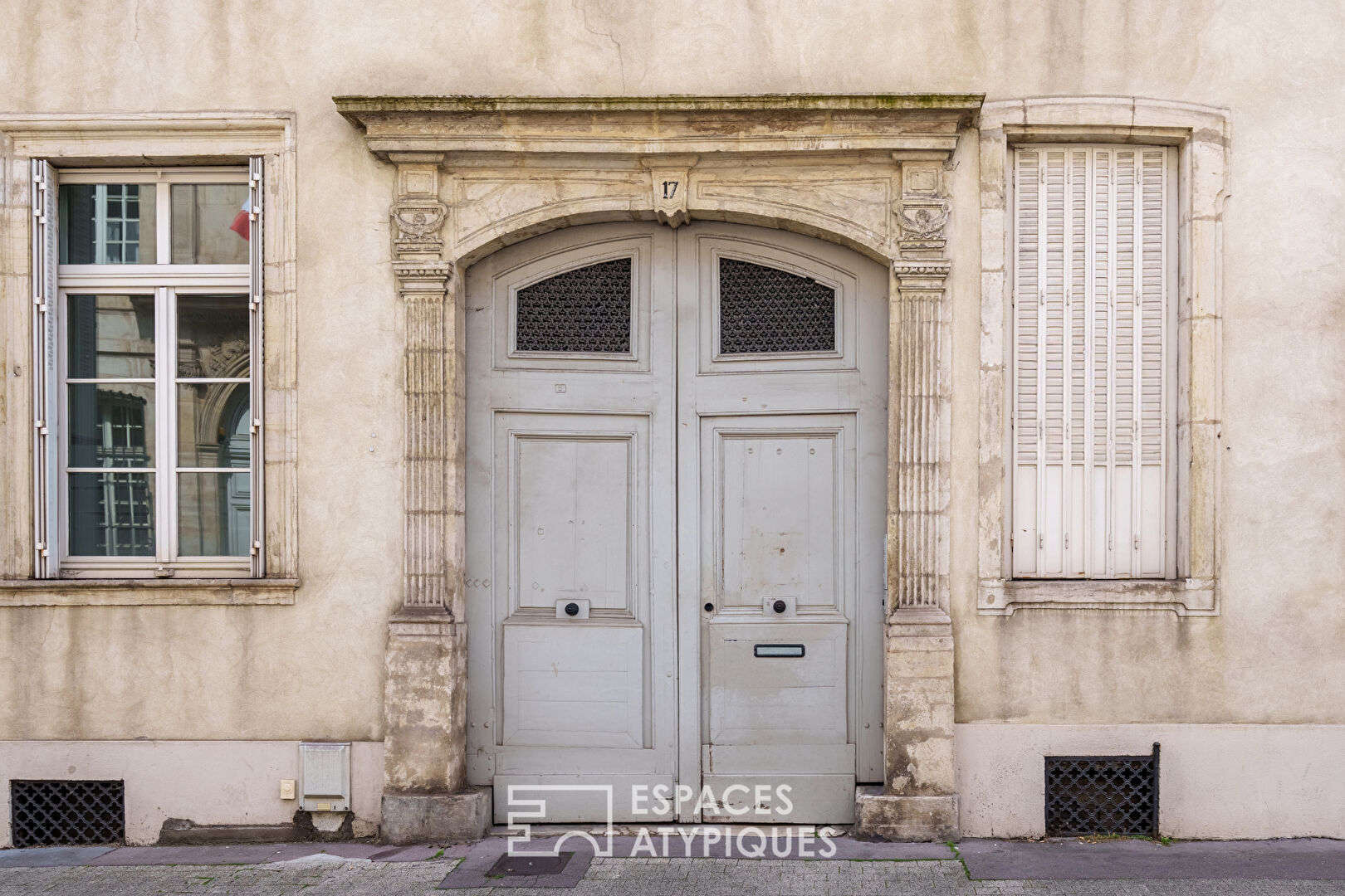 Duplex aux lignes contemporaines sous les toits de la Vieille Ville