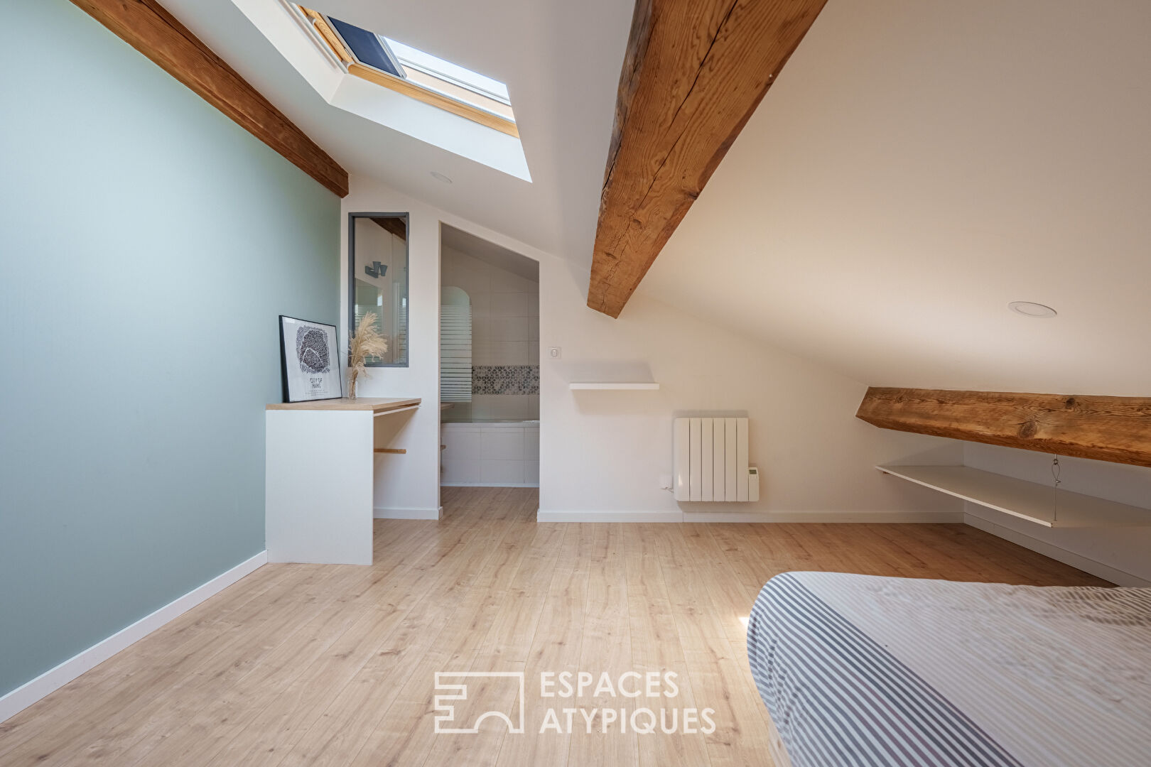 Duplex aux lignes contemporaines sous les toits de la Vieille Ville