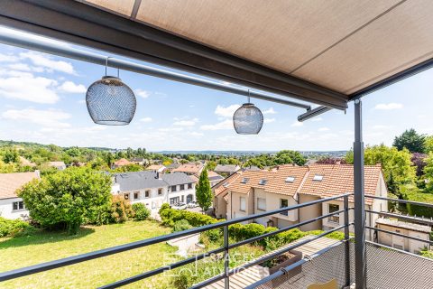 Appartement de charme avec vue dégagée dans un manoir