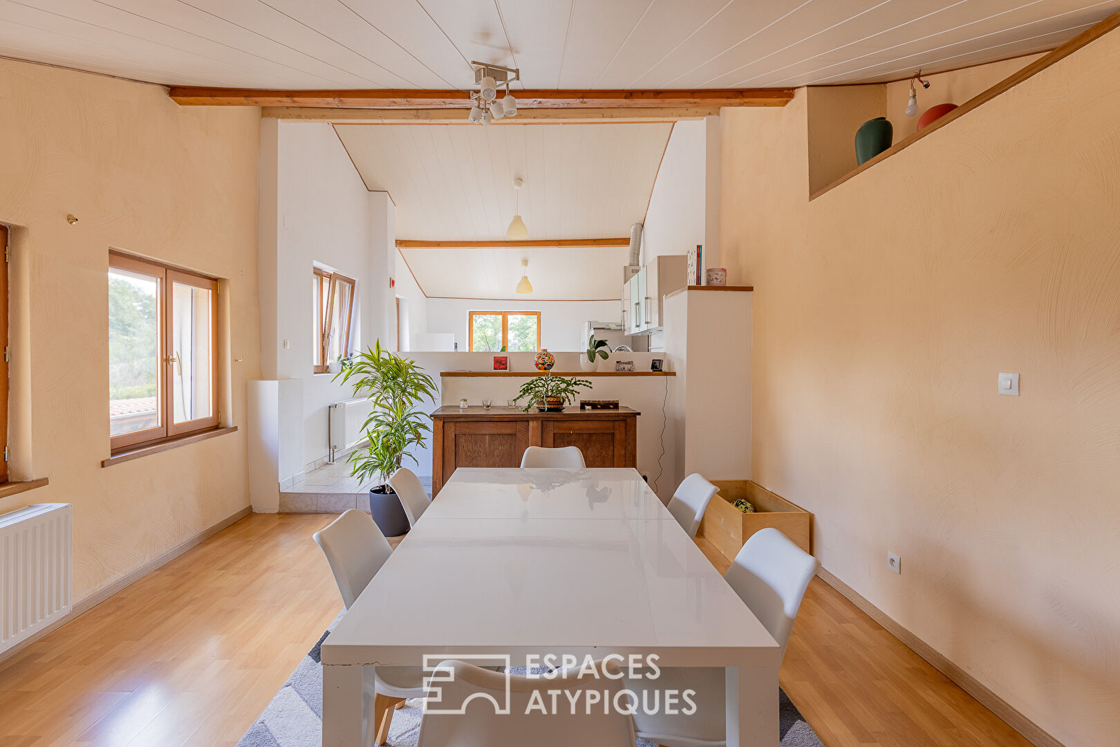 Maison avec appartement indépendant et piscine dans un écrin de verdure