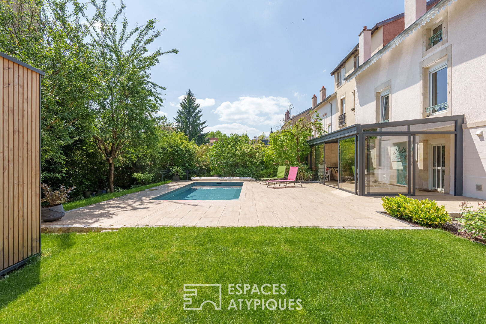 Elégante rénovation et son jardin en coeur de ville