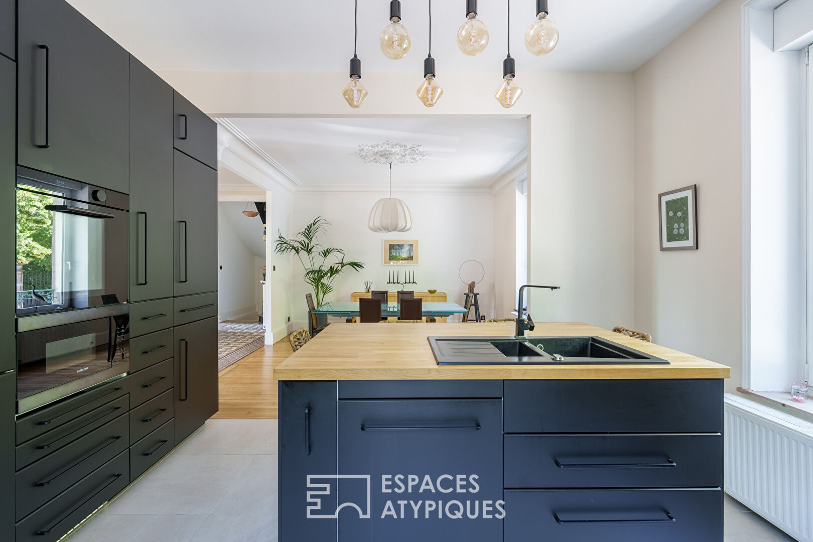 Elégante rénovation et son jardin en coeur de ville