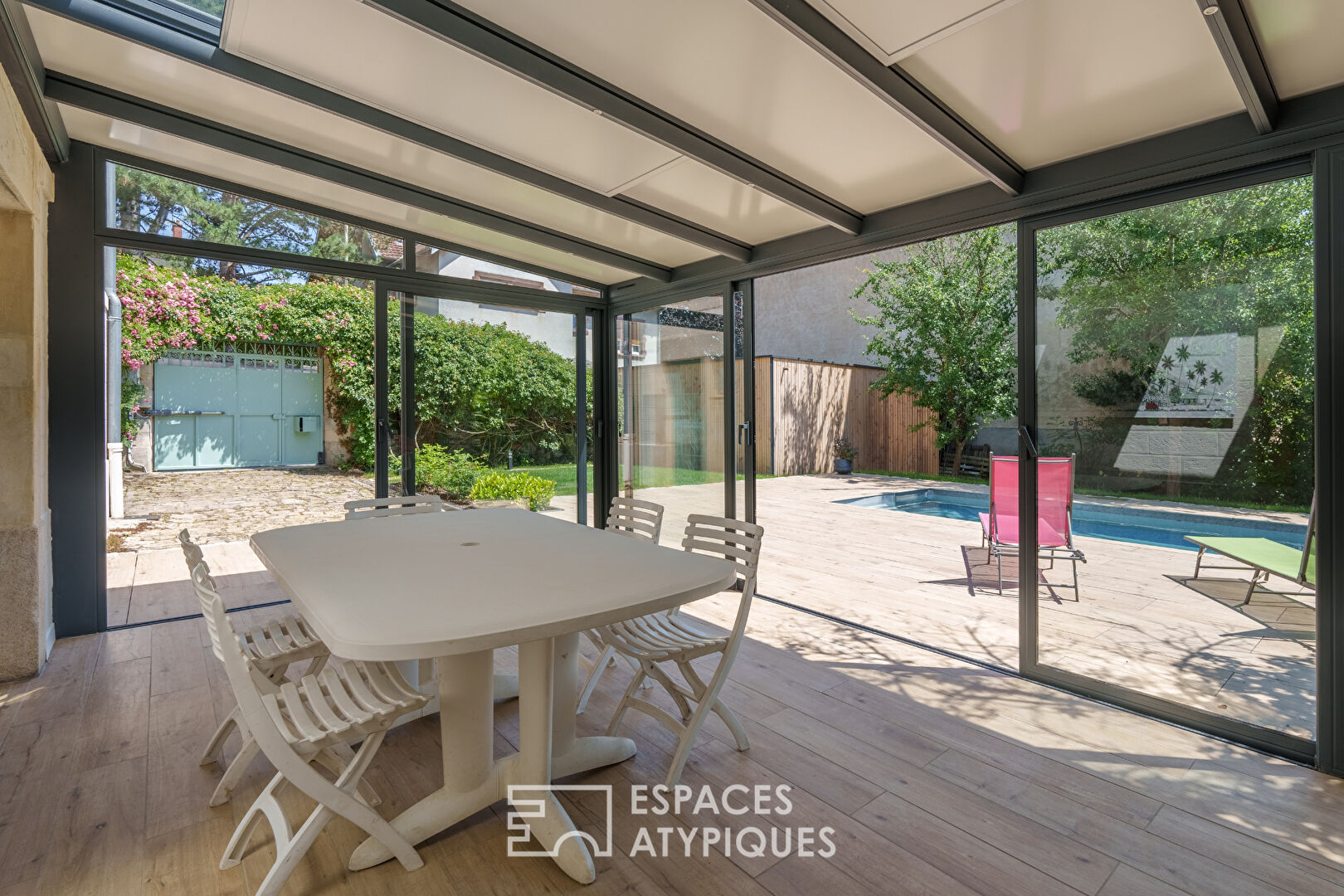 Elégante rénovation et son jardin en coeur de ville