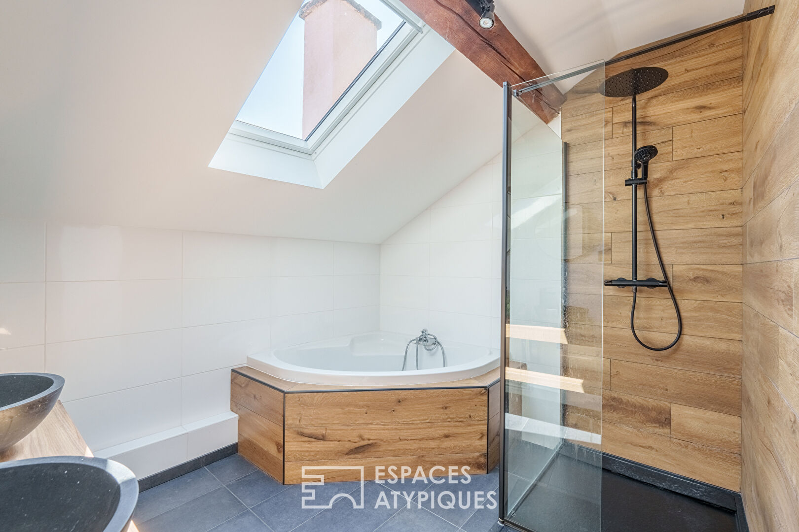 Elégante rénovation et son jardin en coeur de ville