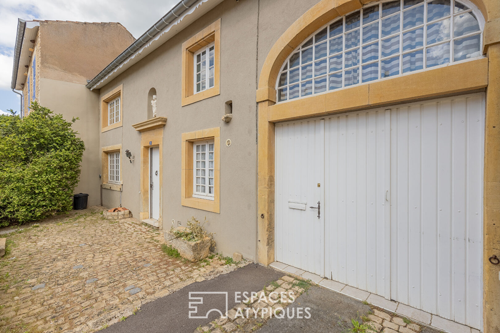 Maison lorraine à réinventer et son jardin bucolique