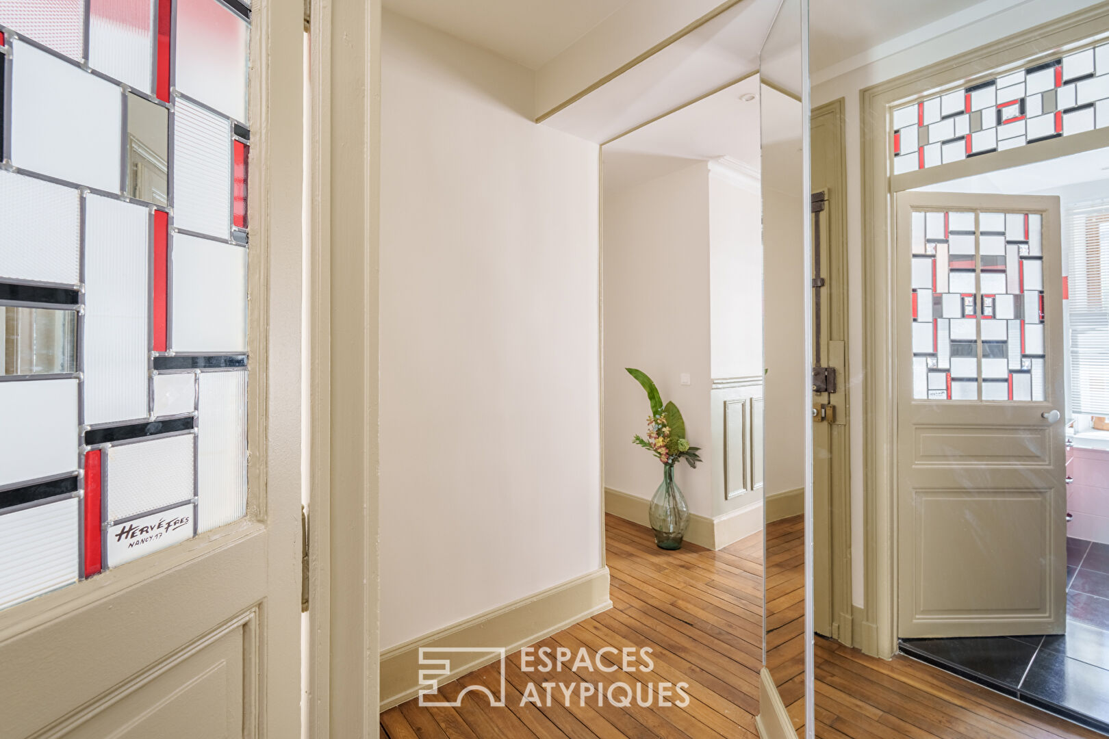 Renovated character apartment in the Charles III district