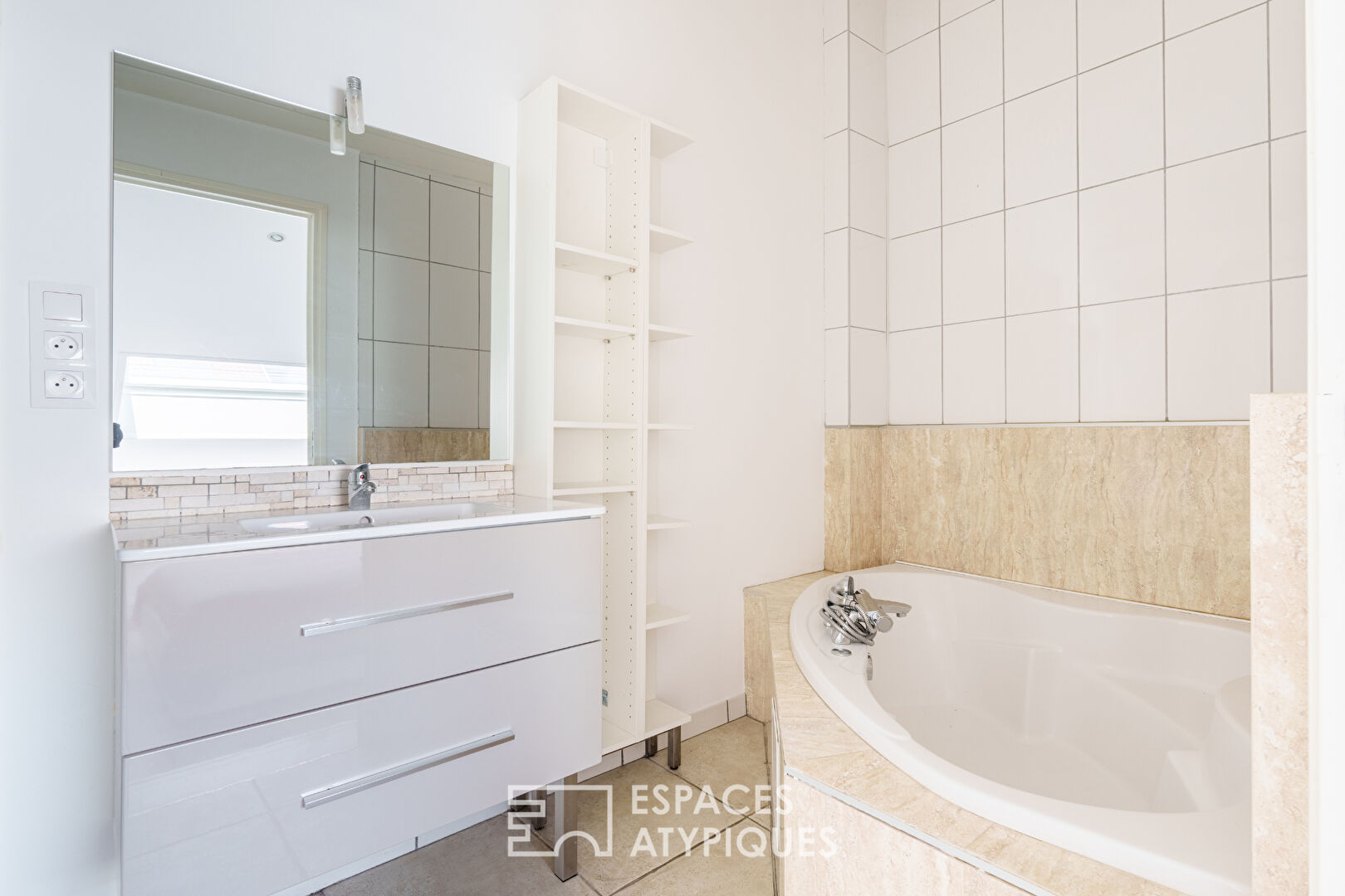 Characterful duplex apartment under the eaves in the heart of the city