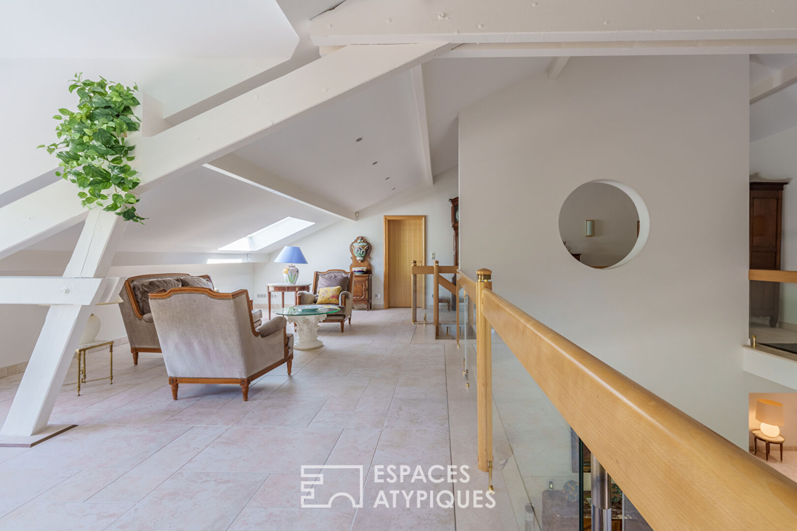 Maison d’architecte avec piscine et volumes généreux