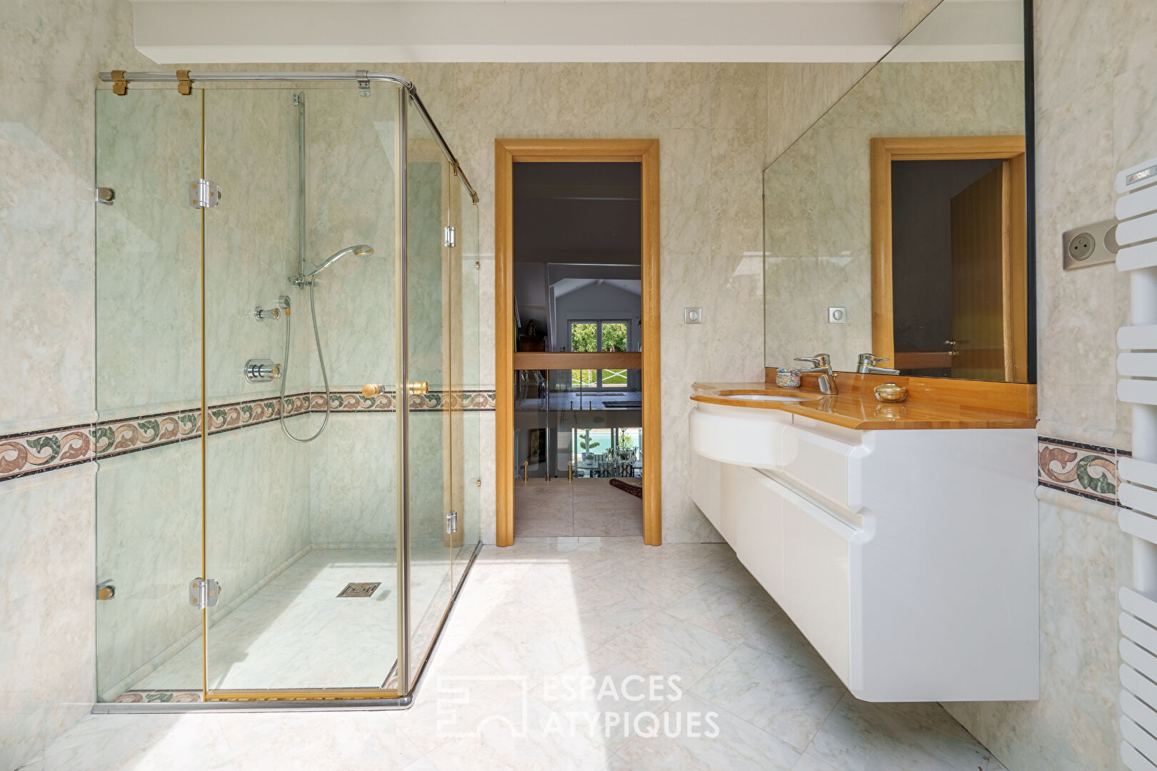 Maison d’architecte avec piscine et volumes généreux