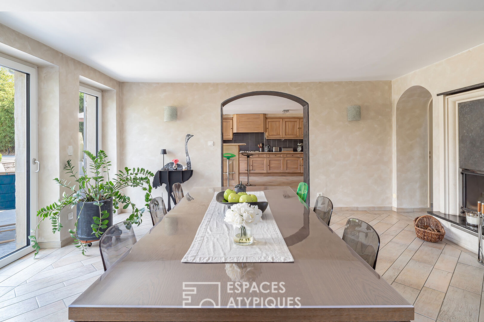 Farmhouse with swimming pool and garden