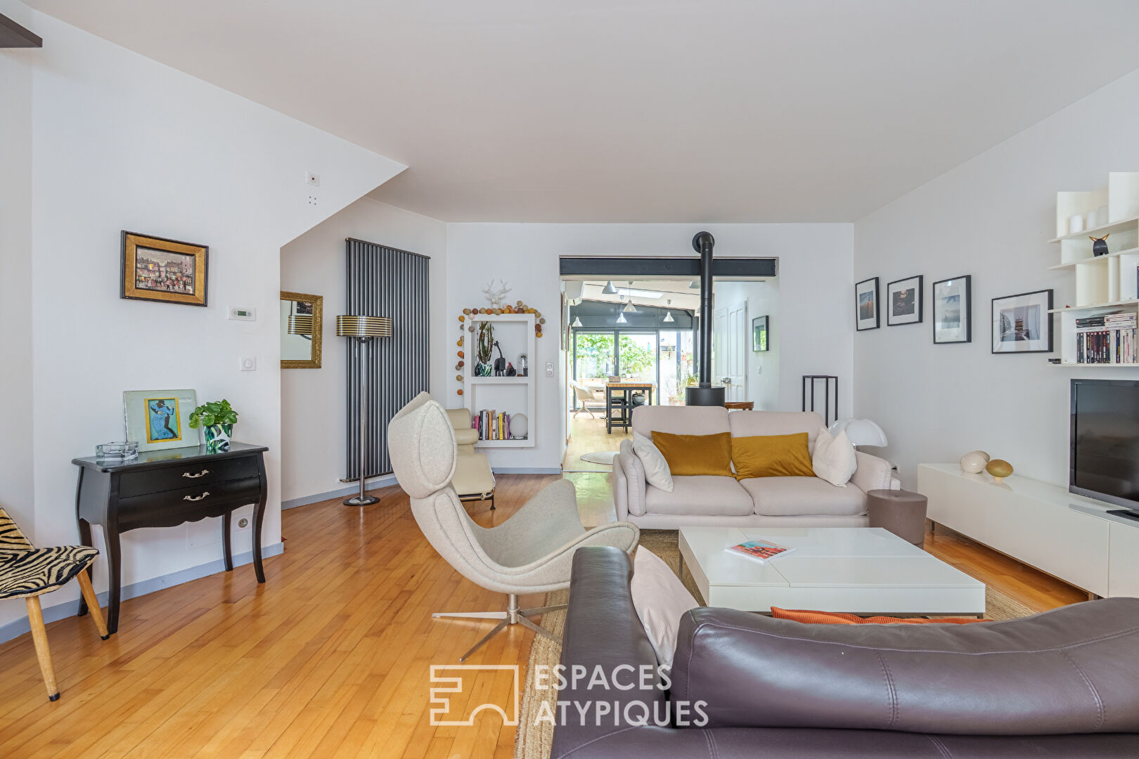 Old studio and patio in the heart of the city