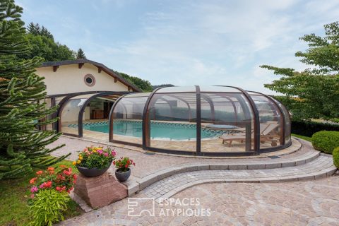 Propriété avec piscine et vaste terrain à proximité du lac de Pierre Percée