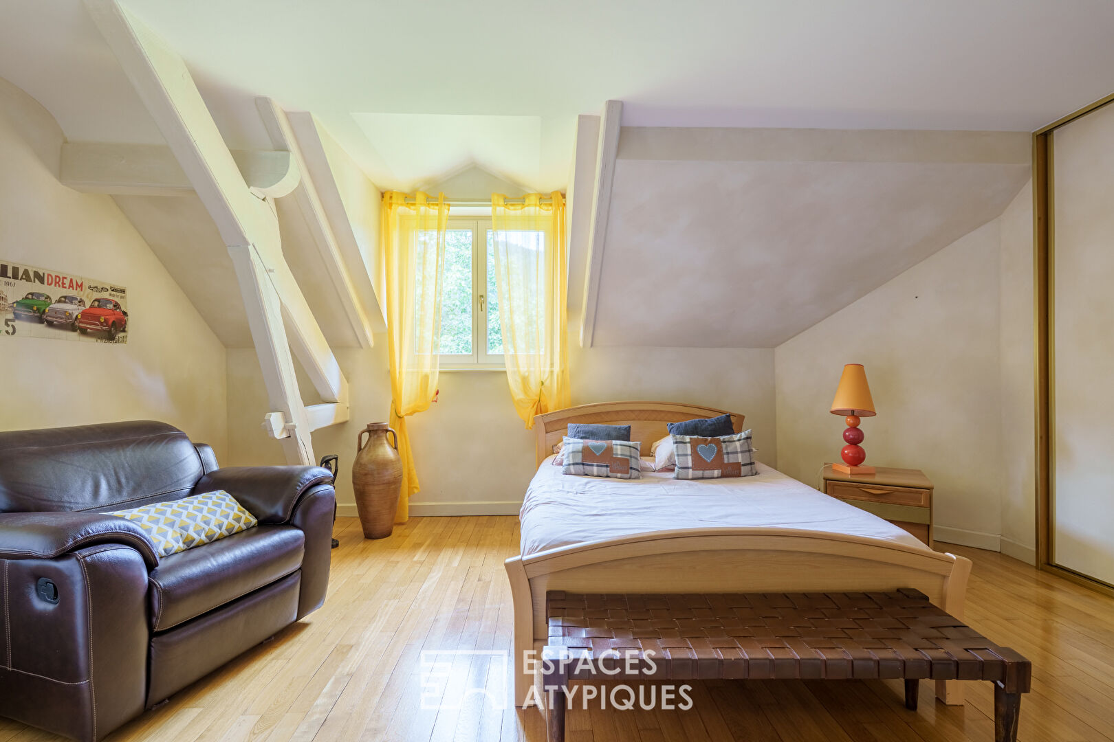 Propriété avec piscine et vaste terrain à proximité du lac de Pierre Percée