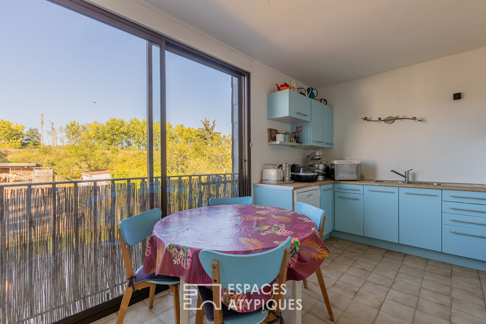 Family home with equestrian facilities