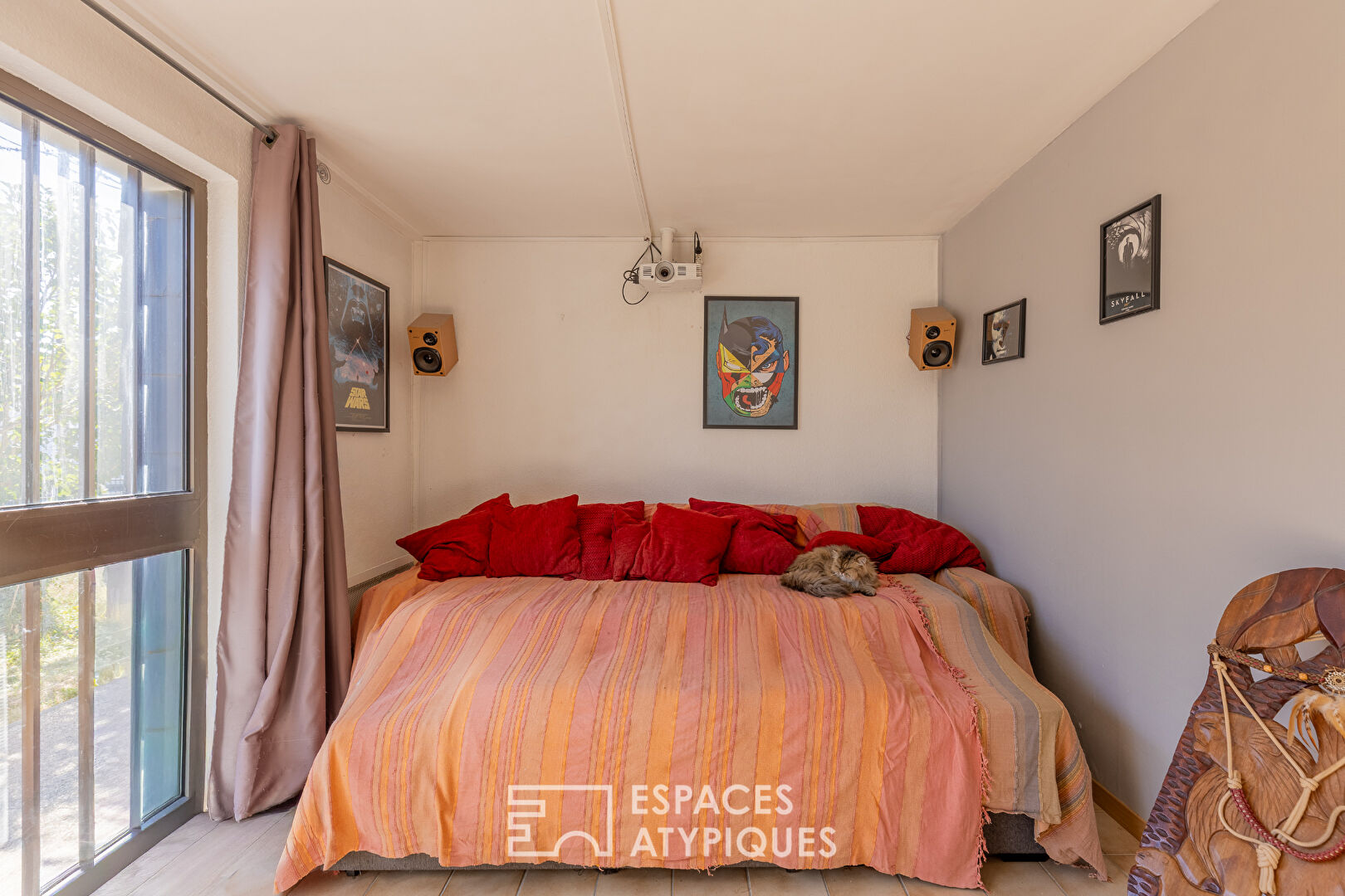 Family home with equestrian facilities