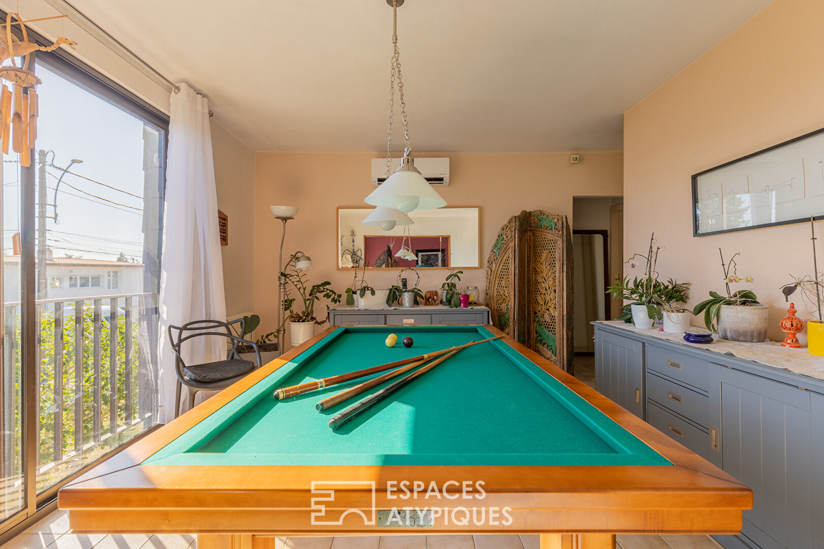 Family home with equestrian facilities