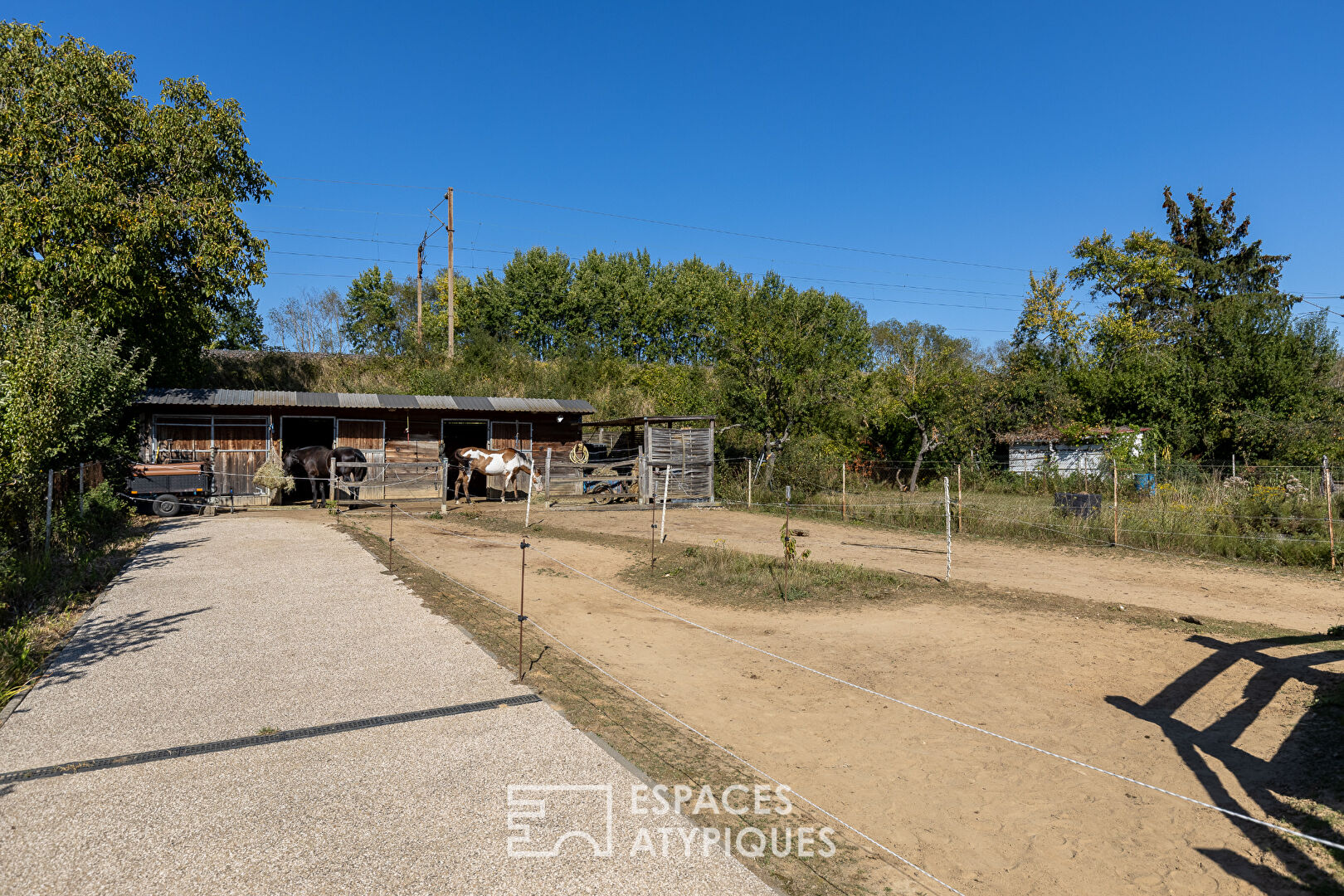 Family home with equestrian facilities