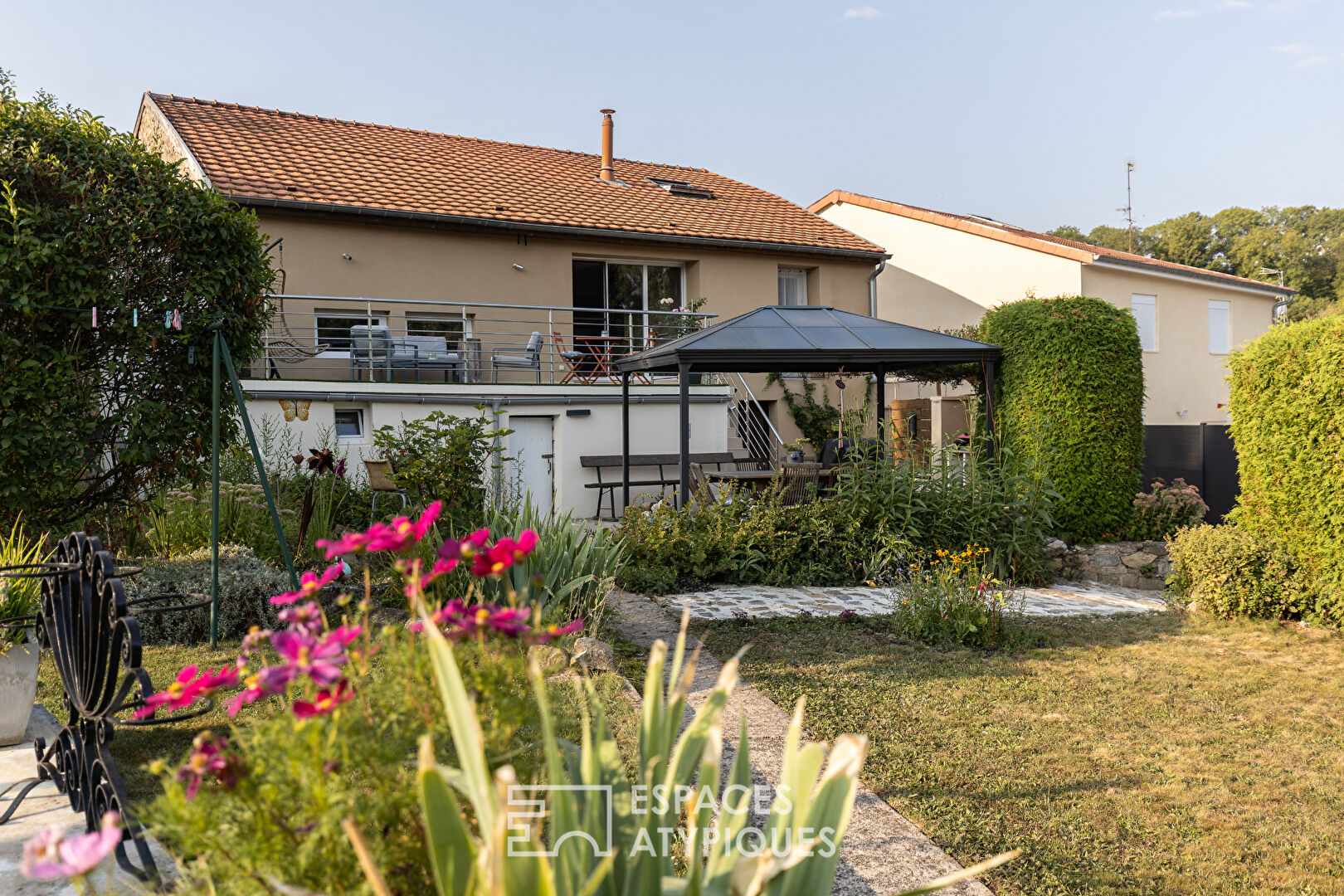 Maison familiale avec vue sur la verdure aux portes du Luxembourg