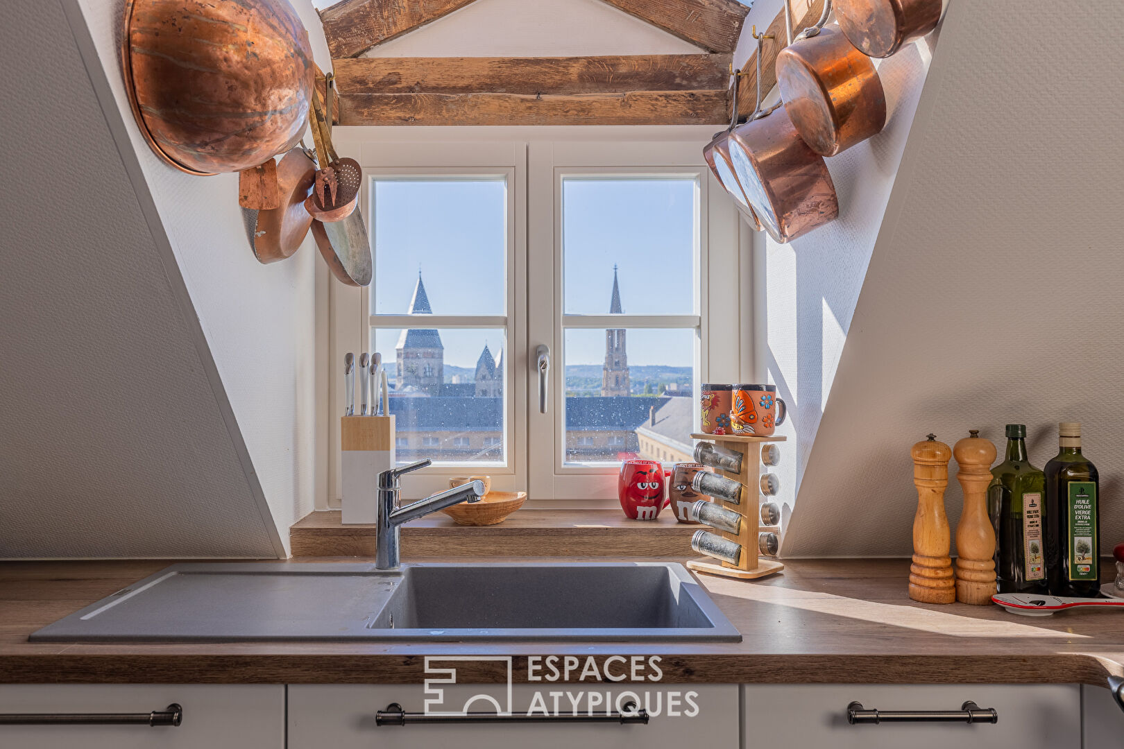 Duplex apartment with terrace and view of the Cathedral