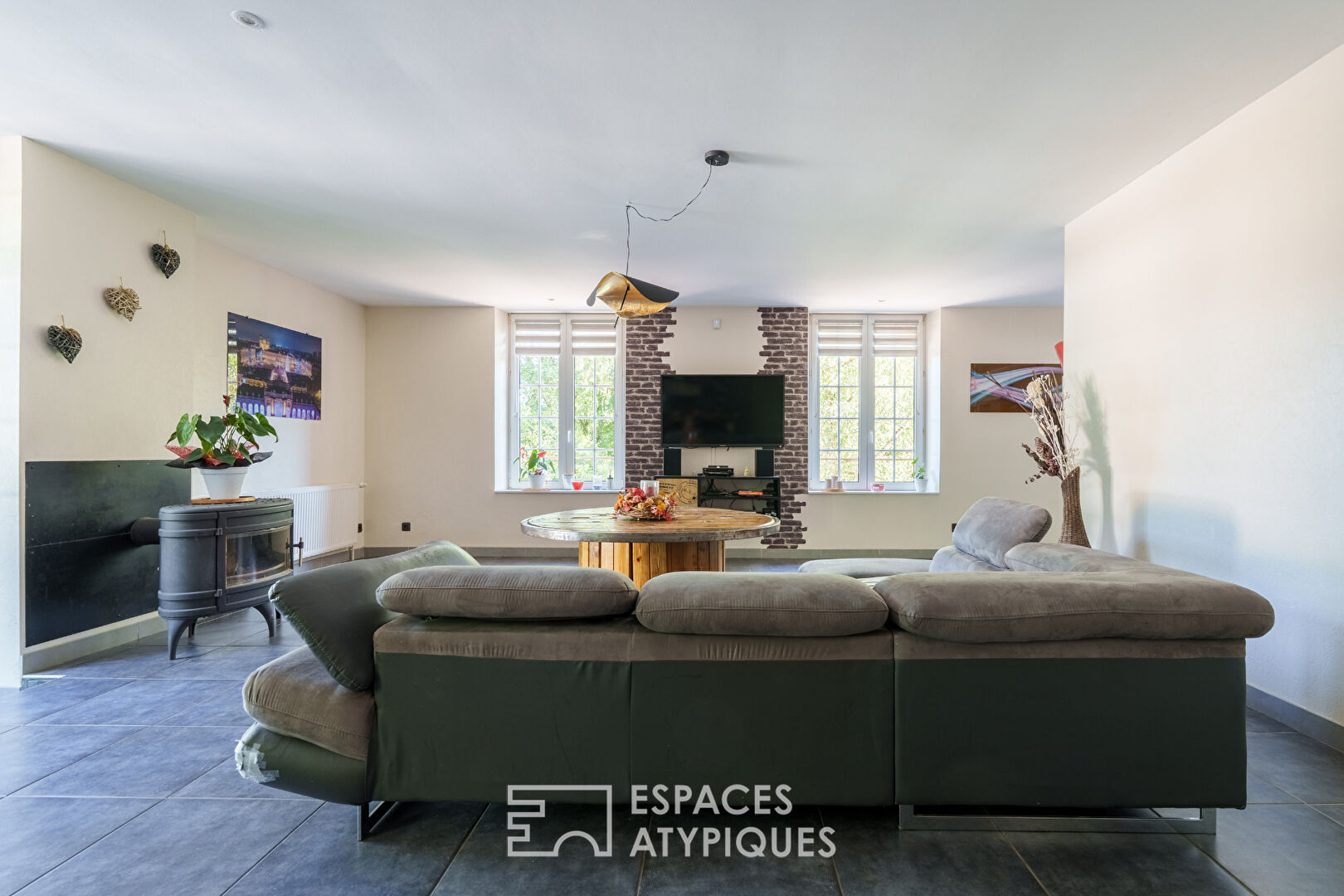 Maison de caractère au coeur de la nature et sa terrasse suspendue