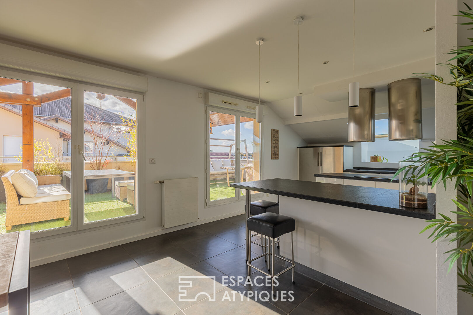 Dernier étage avec terrasse sur l&rsquo;axe Metz-Luxembourg