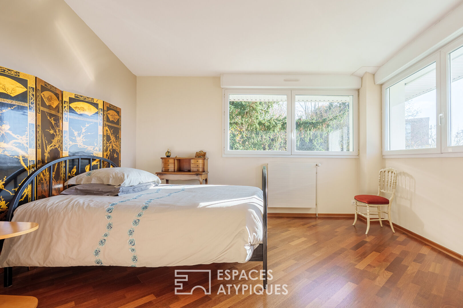 Maison d&rsquo;architecte des années 70 sur les hauteurs