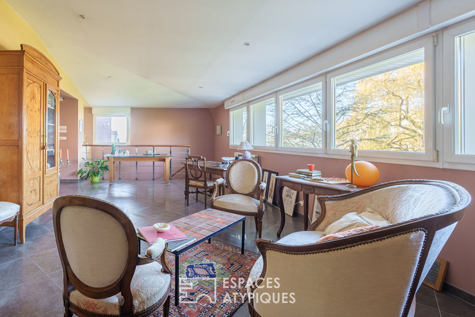 Maison d&rsquo;architecte des années 70 sur les hauteurs