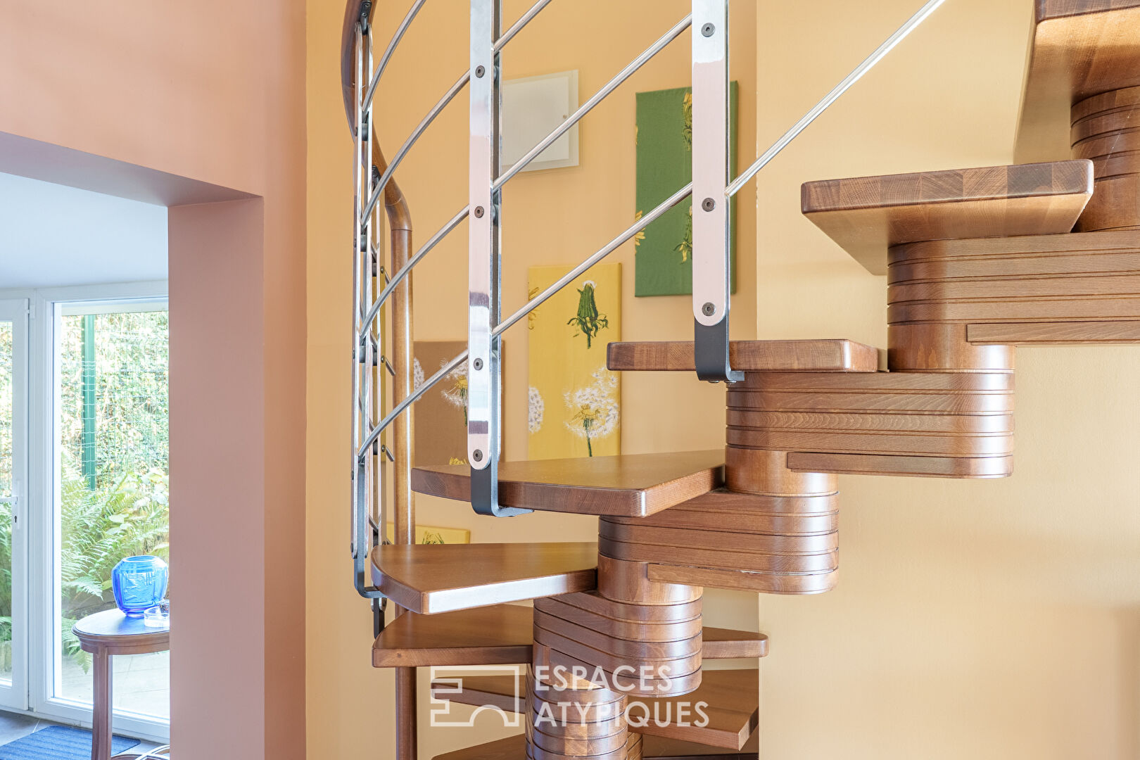 Maison d&rsquo;architecte des années 70 sur les hauteurs