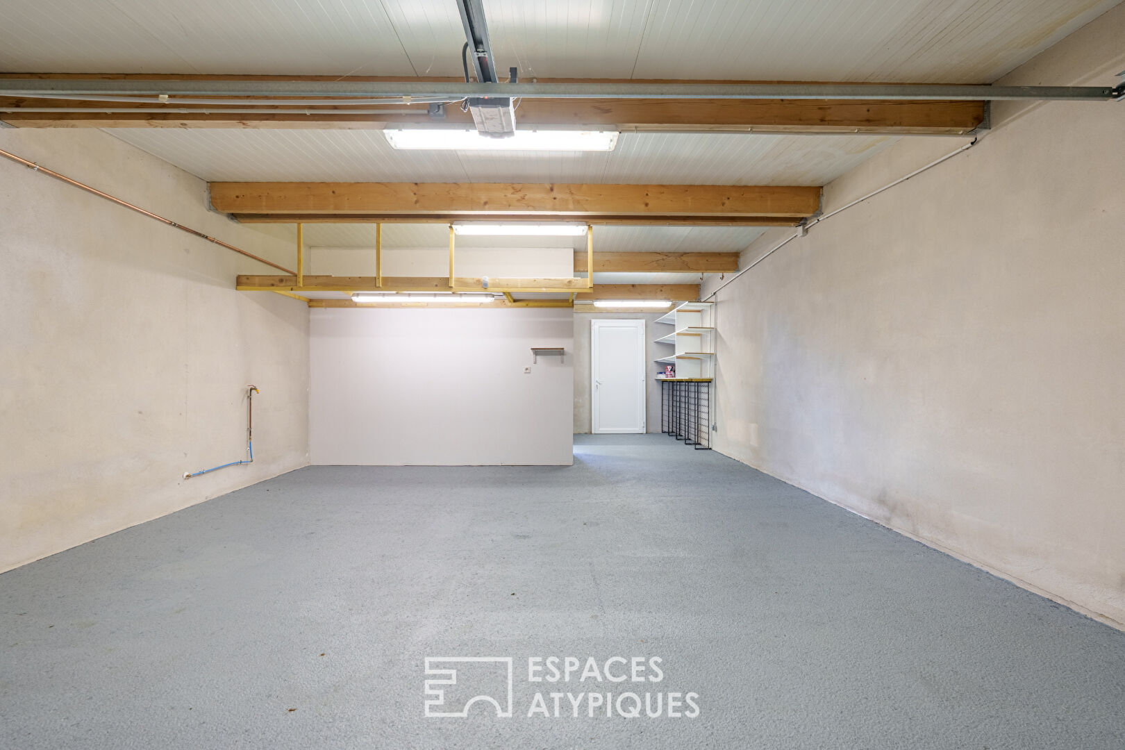 Villa contemporaine de plain-pied et son jardin