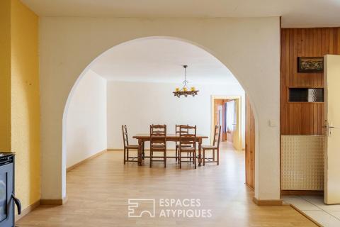 Maison de village des années 20 au fort potentiel d&rsquo;aménagement