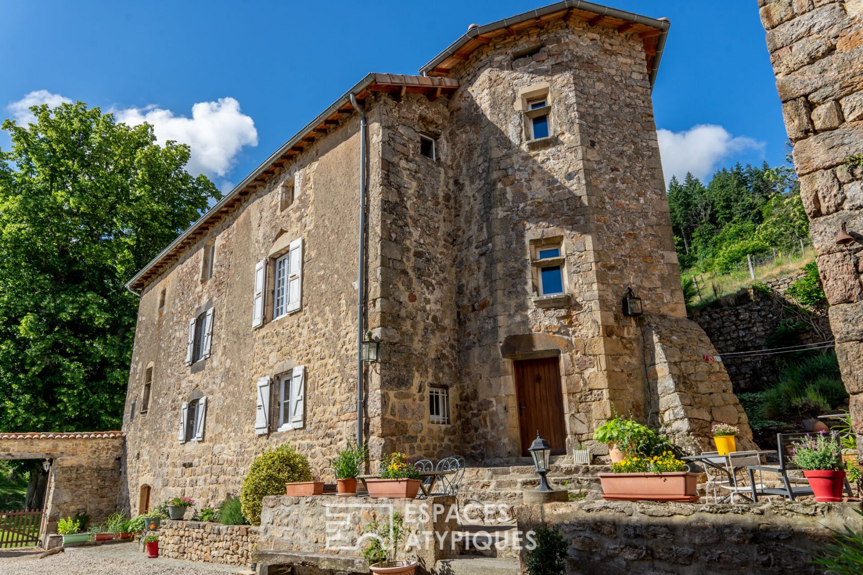 15th century fortified house in Ardèche Verte