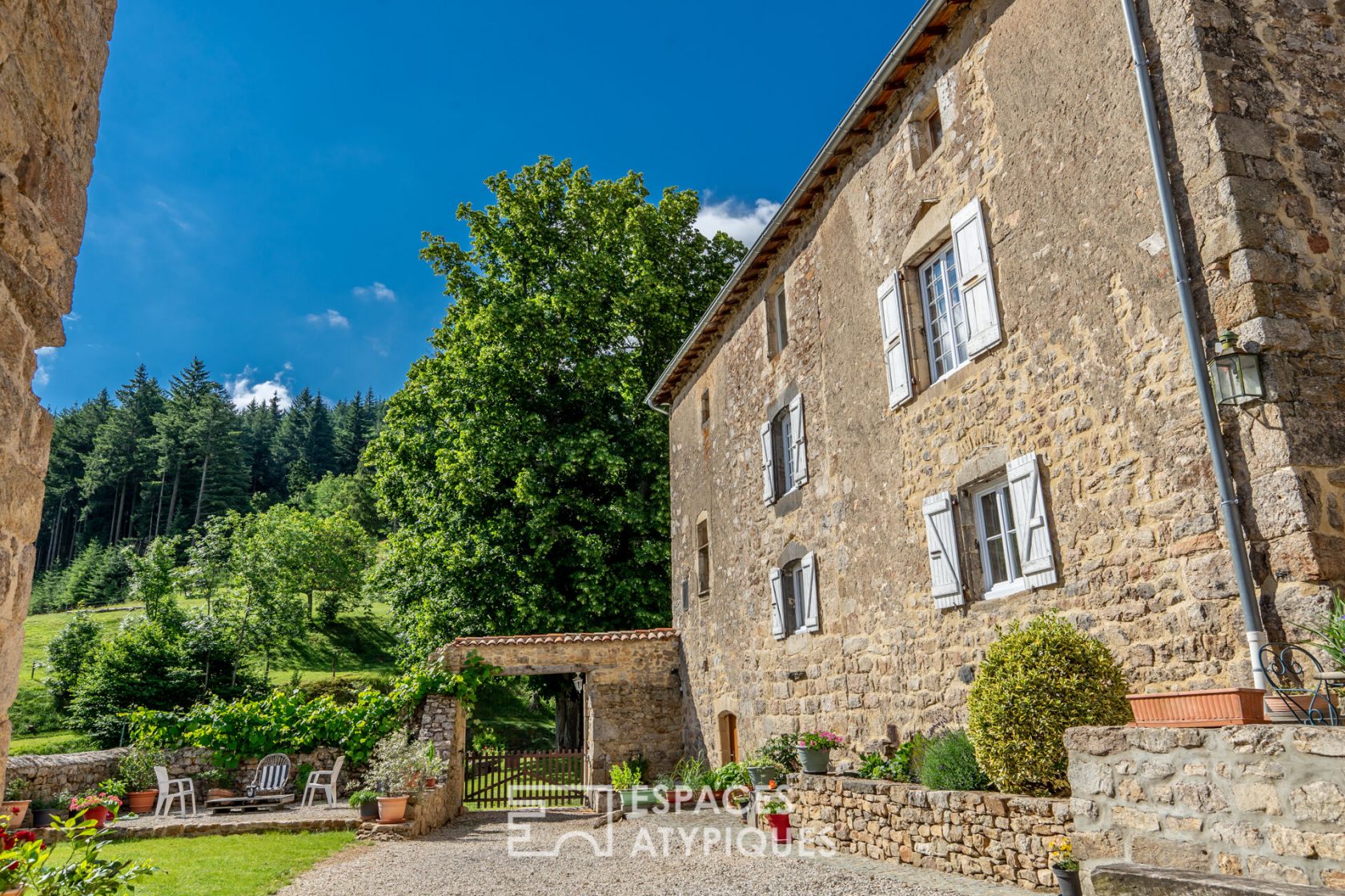 15th century fortified house in Ardèche Verte