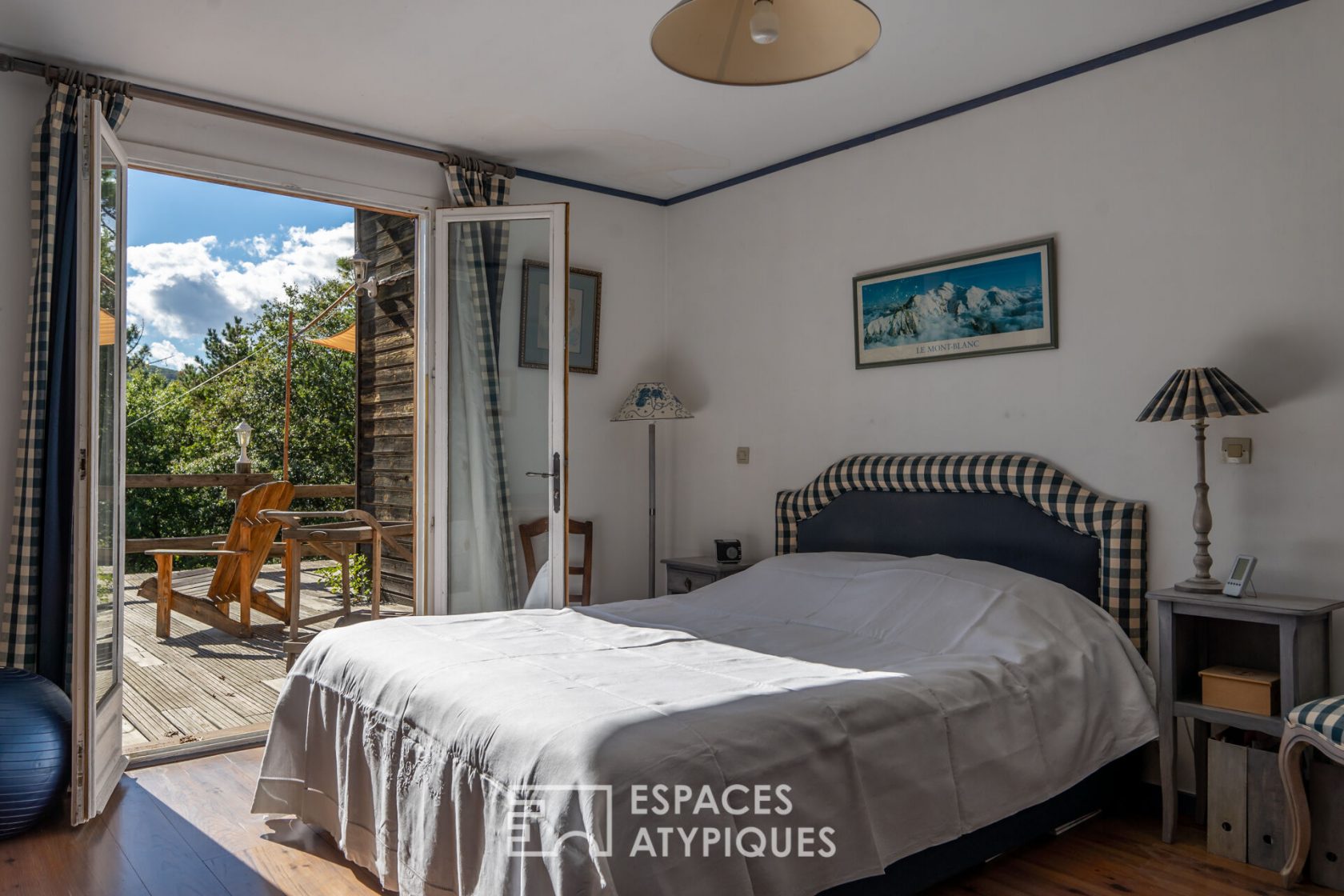Quiet house yet close to all amenities