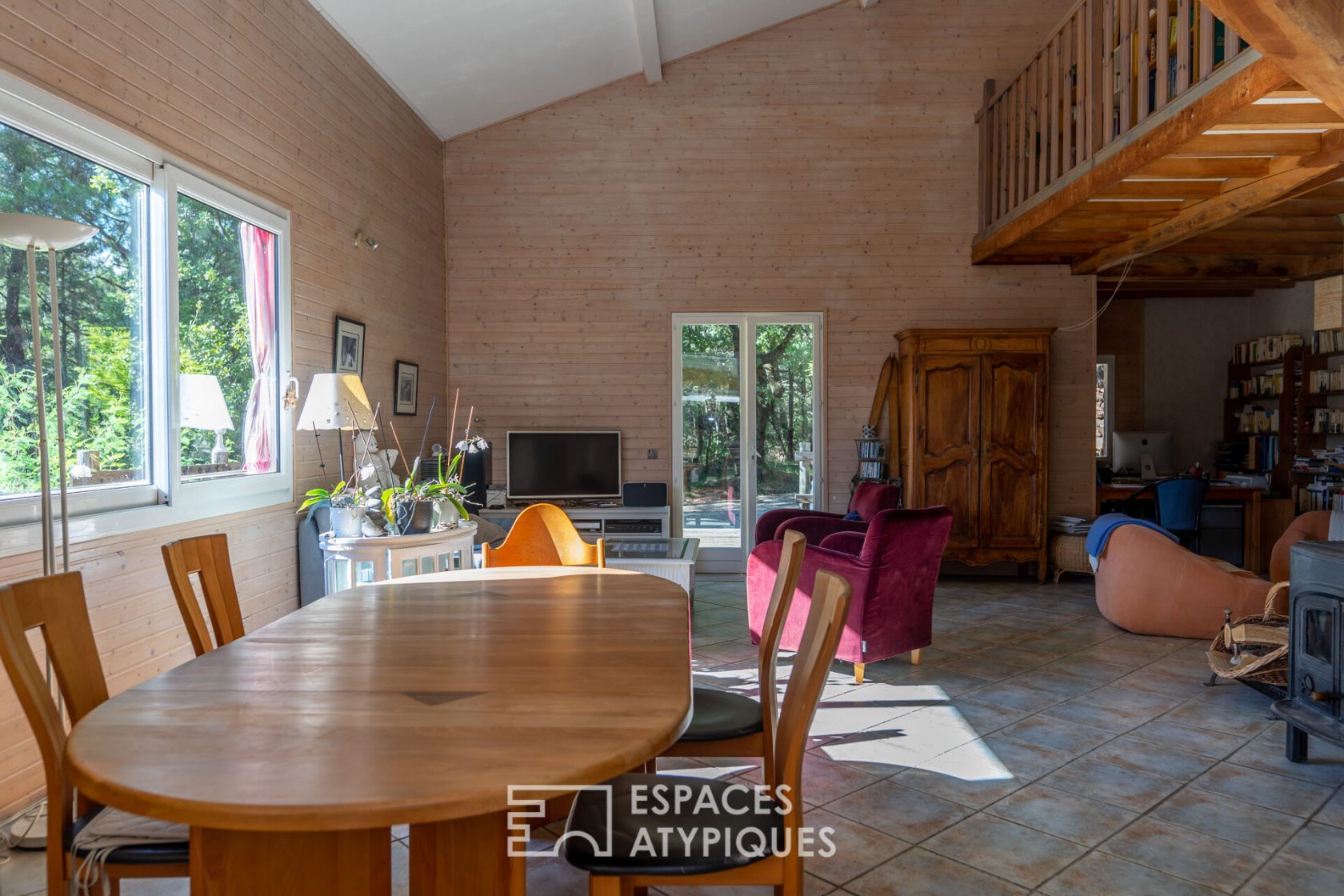 Quiet house yet close to all amenities